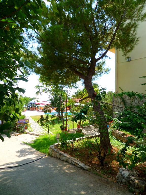 Hotel Belle Vue Dhërmi Esterno foto