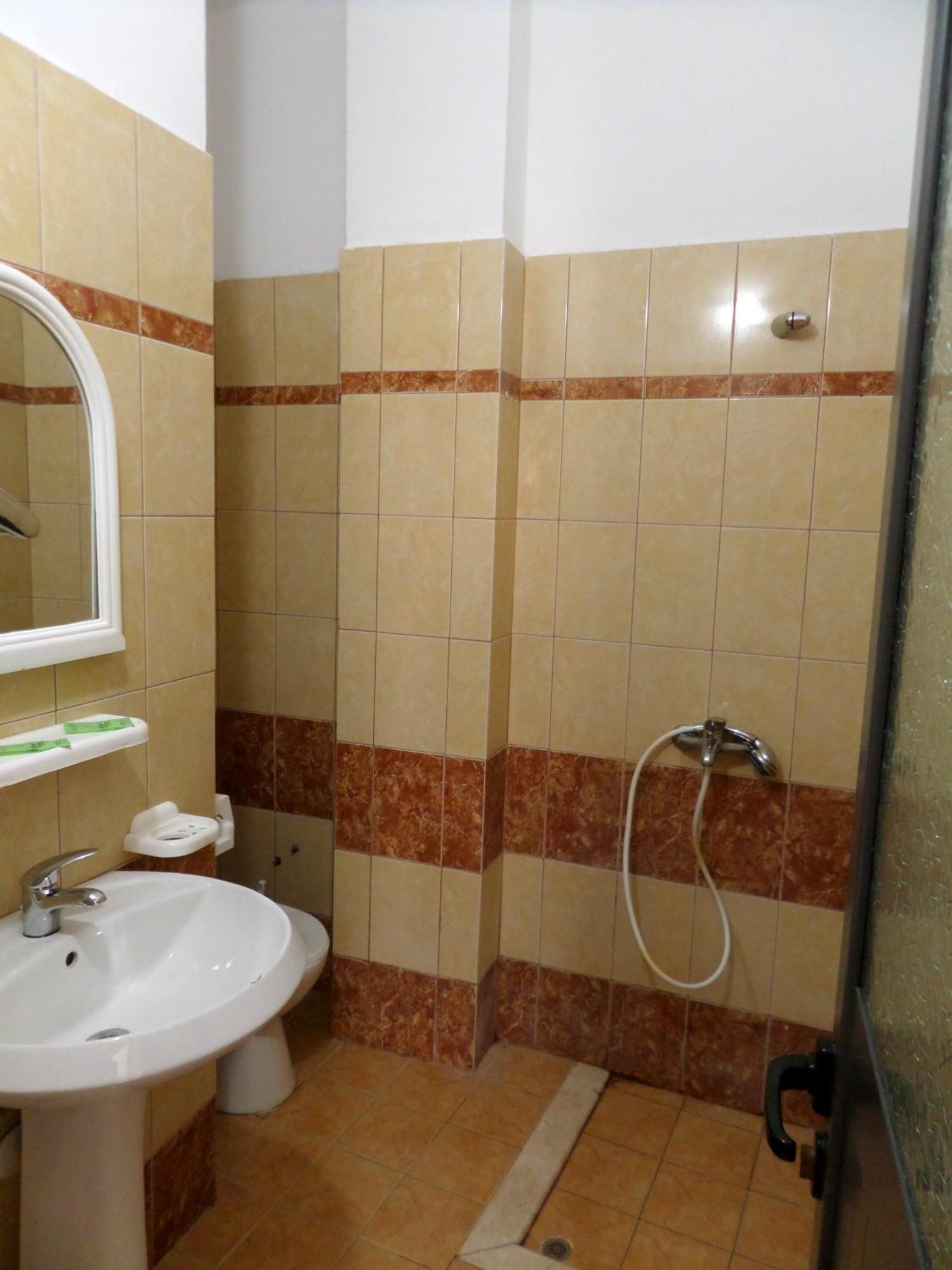 Hotel Belle Vue Dhërmi Esterno foto