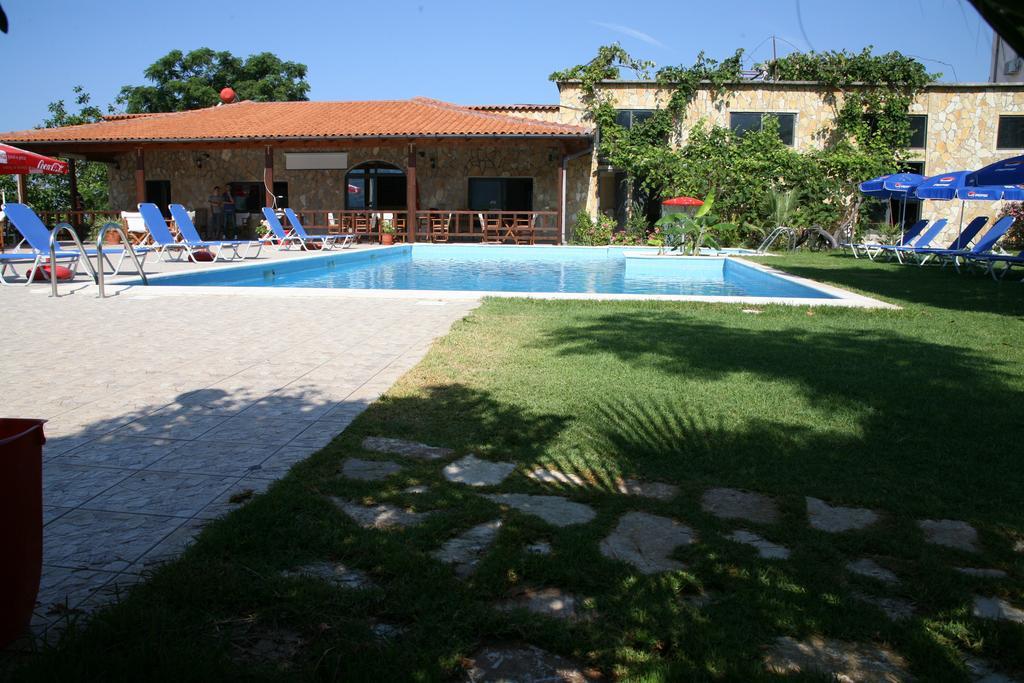 Hotel Belle Vue Dhërmi Esterno foto